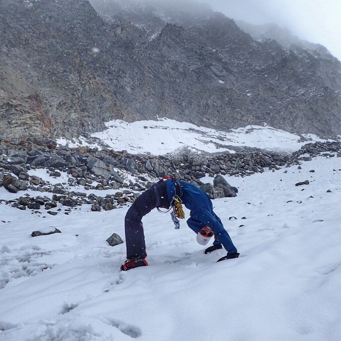 Yoga in de sneeuw en op een gletsjer - wanderlotje