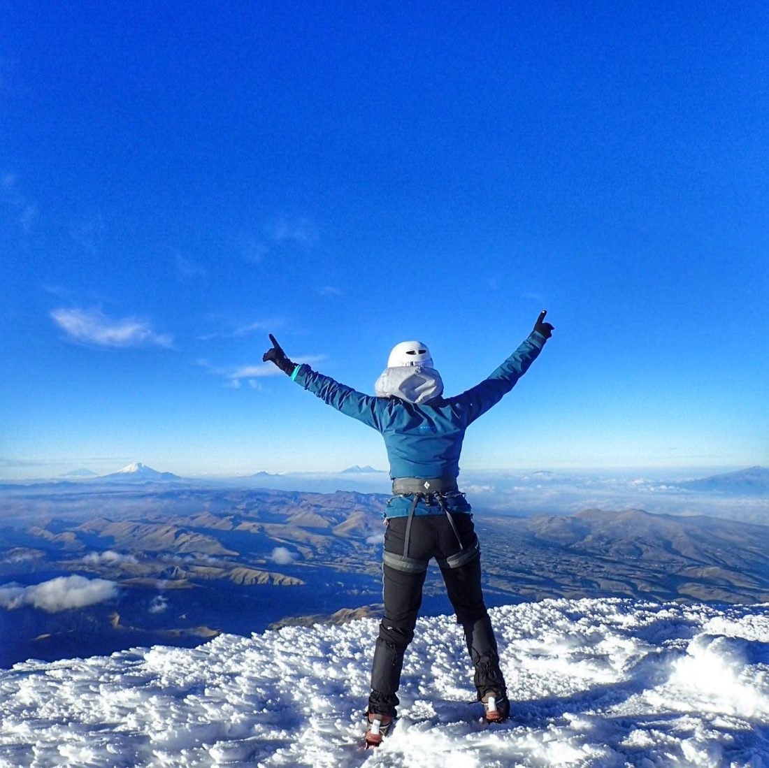 on top of the Cayambe - wanderlotje