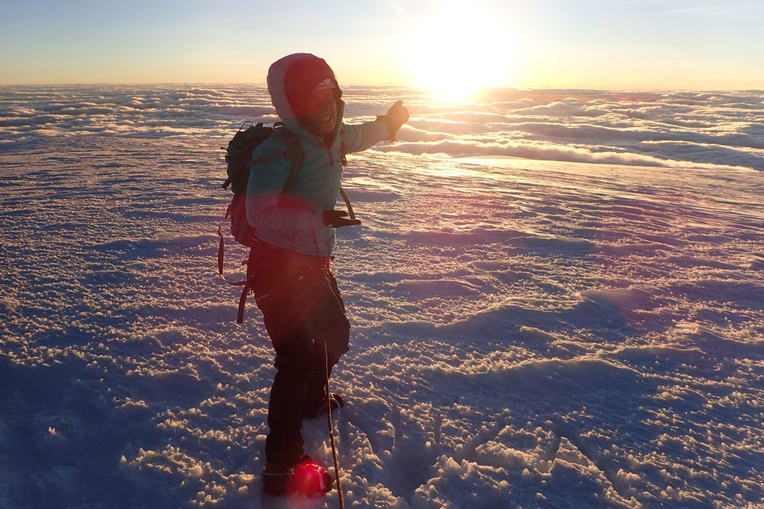 Blij ei - Into the sun - Because it was all worth it! - Whymper top - Chimborazo - Wanderlotje